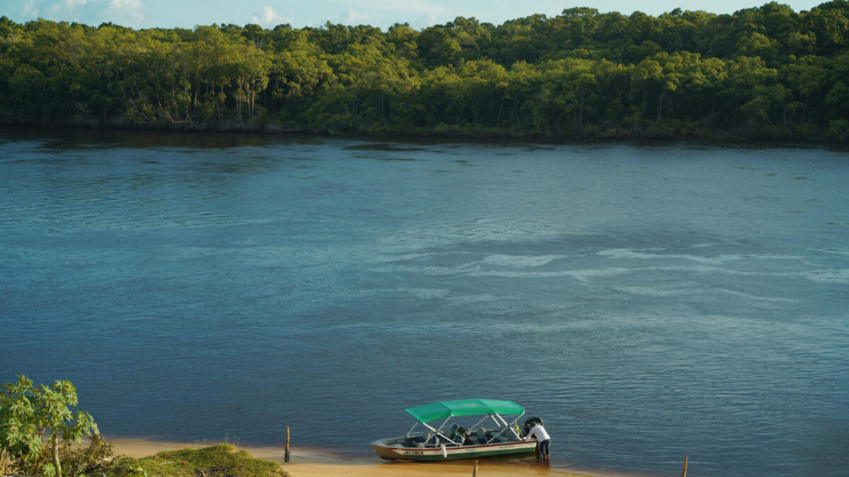 プレギサス川とボート