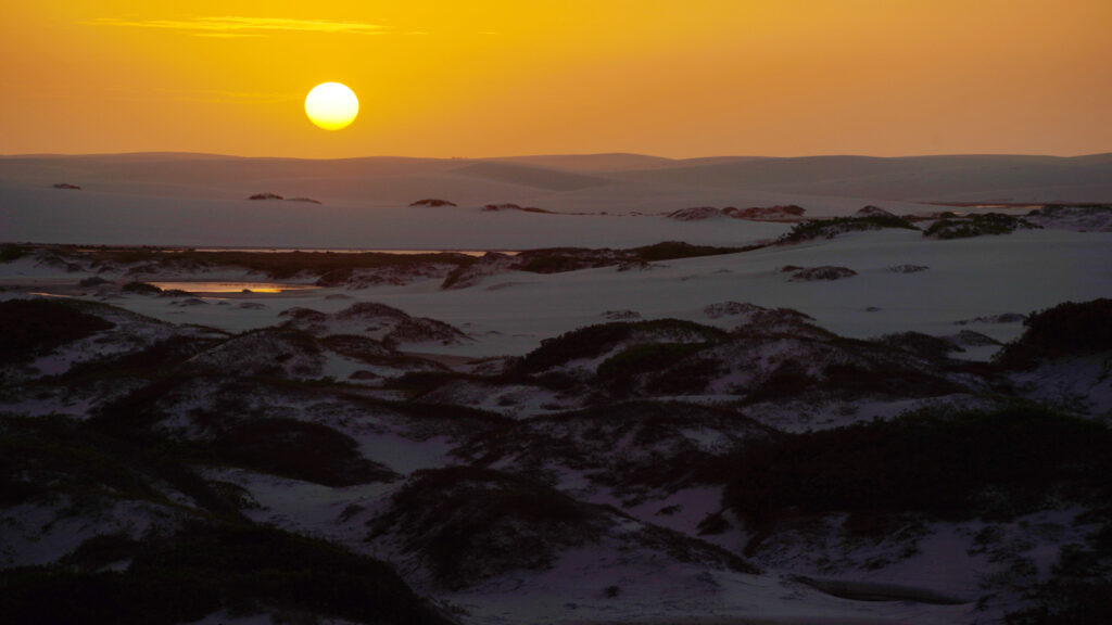 オアシスの高台から眺める夕日